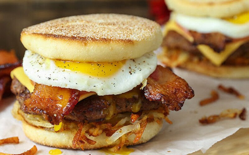 Laura's Lean  Bacon, Egg & Cheese Burger with Maple Butter