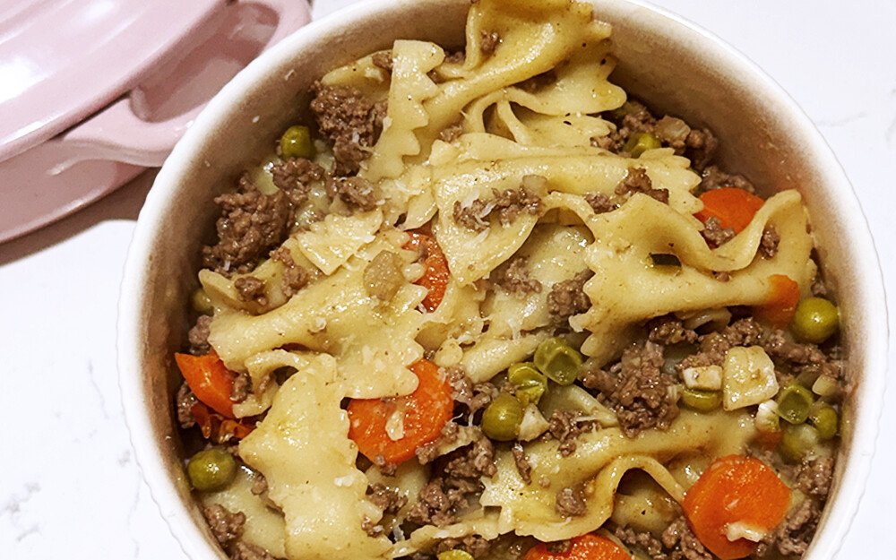 One-Pan Pasta Primavera with Lean Ground Beef